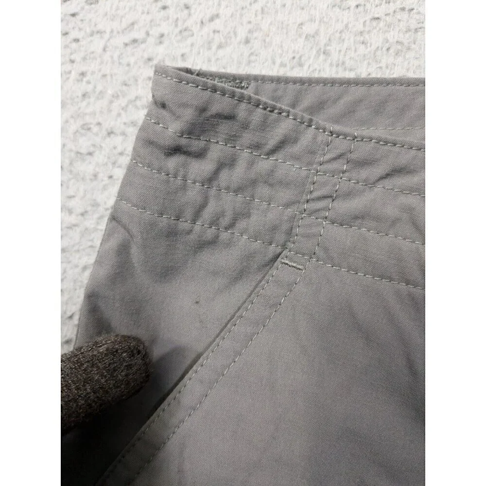 Mountain Hardwear Shorts Mens 30 (Measures 28) Nylon Hiking Outdoor Gray
